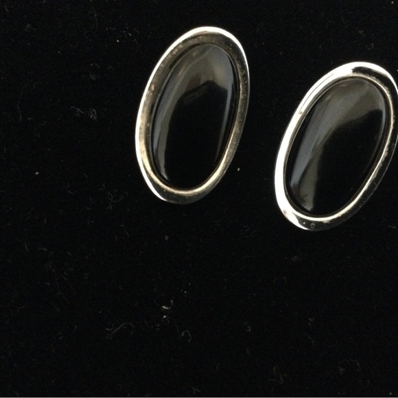ELLE 20mm Black Agate Earrings - Picture 2 of 5